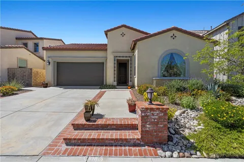 18696 Cedar Crest Drive, Canyon Country, CA MLS: SR25094974
