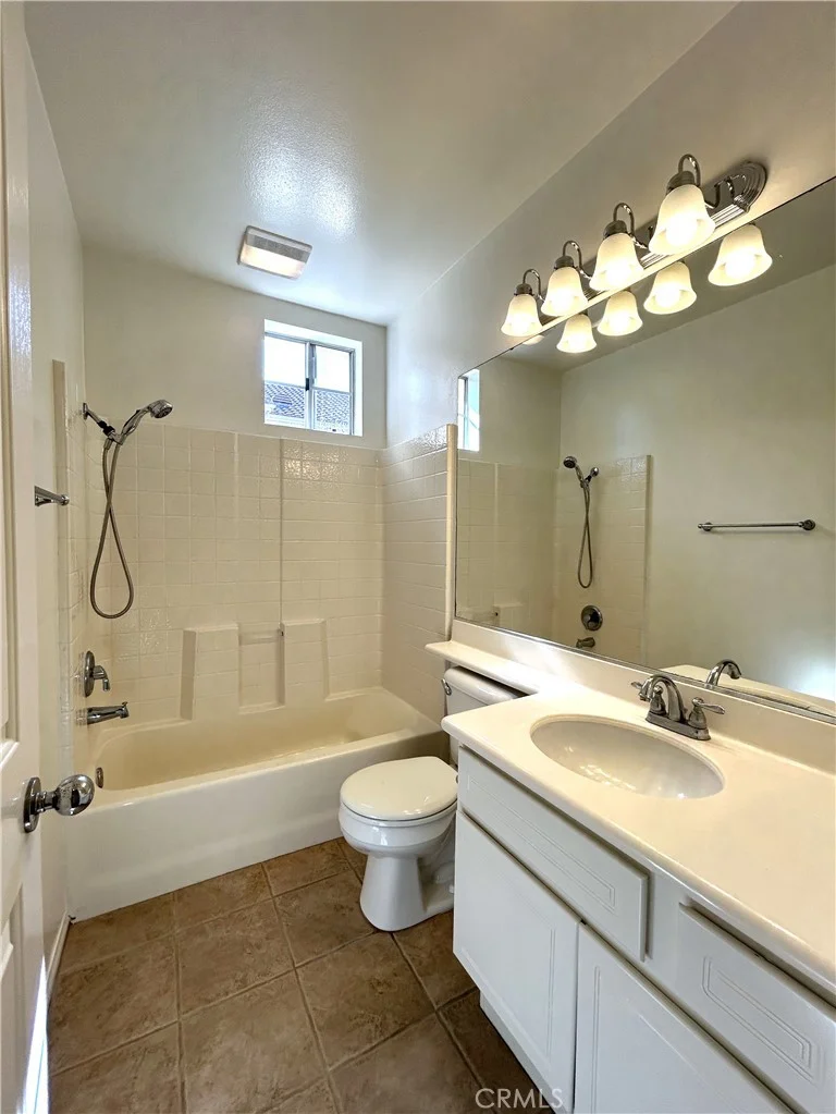 1701 Reggio Aisle, Irvine, CA 92606