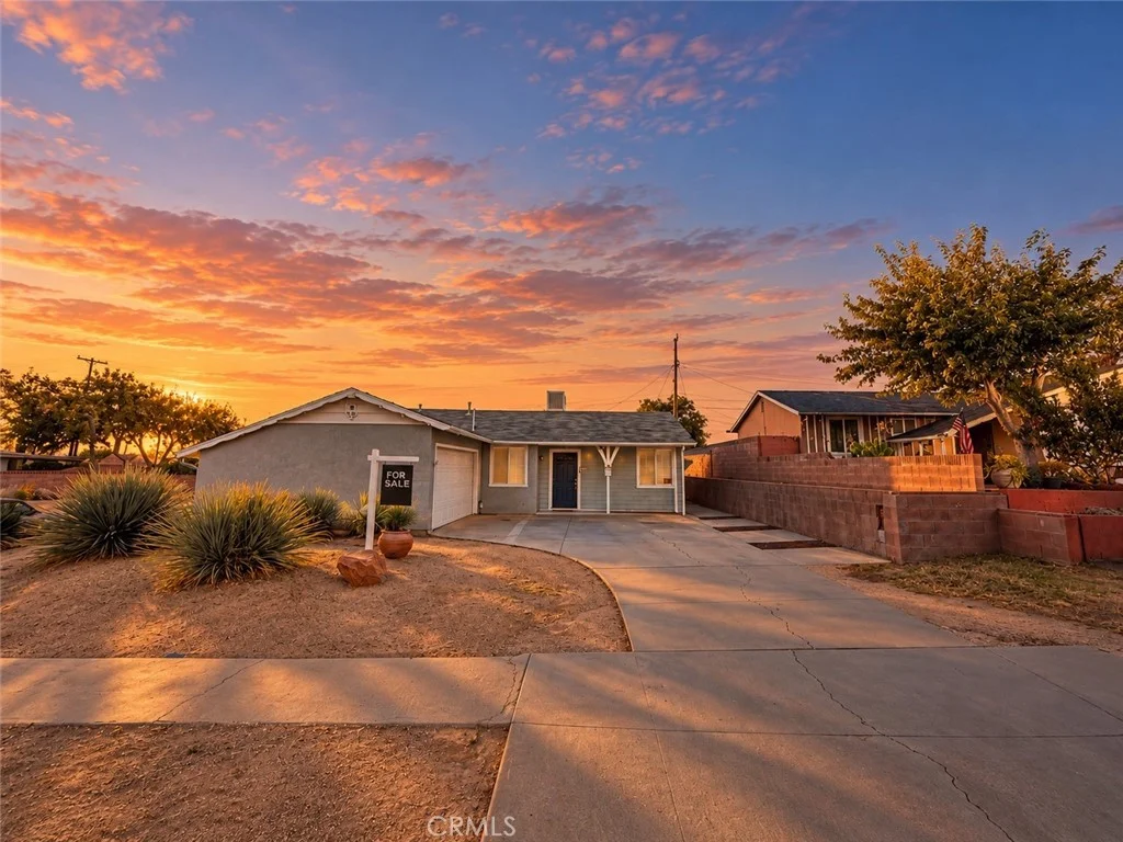 37442 4th st. E, Palmdale, CA 93550 photo 2
