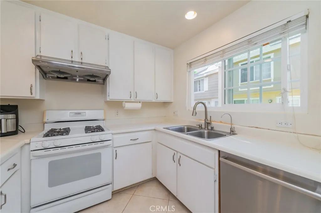 Additional image 4 of 47 Fox Holw, Irvine, CA 92614