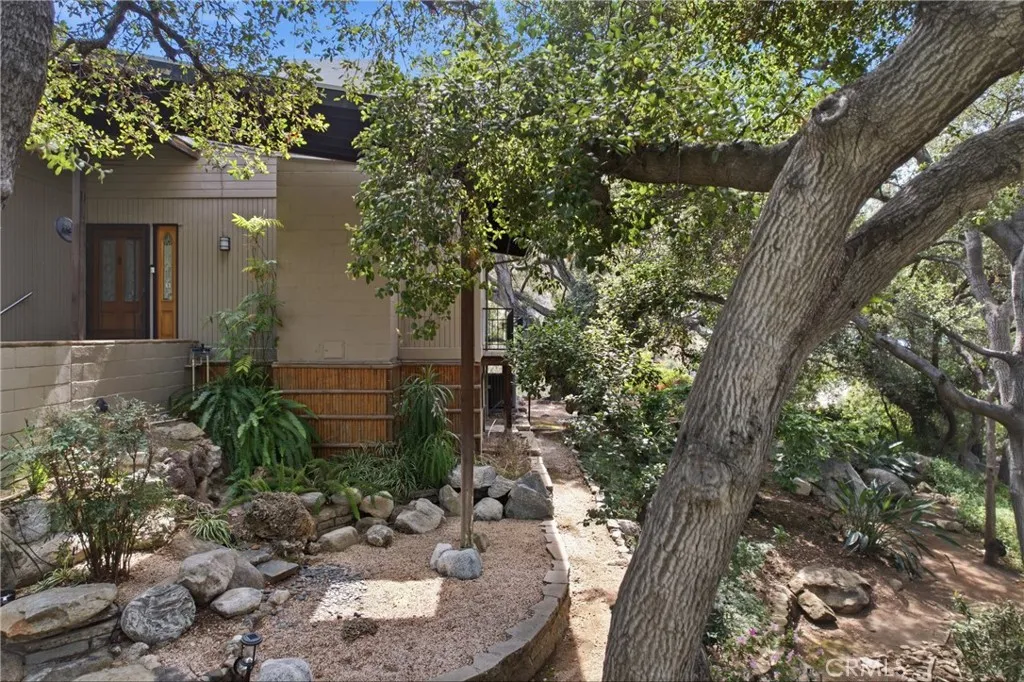 Additional image 40 of 828 Oakglade Dr, Monrovia, CA 91016