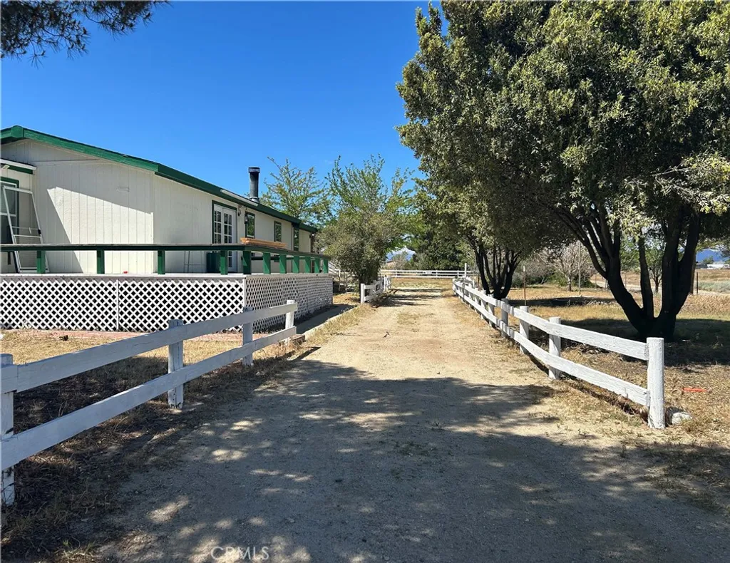 Additional image 3 of 25014 W Avenue C4, Lancaster, CA 93536
