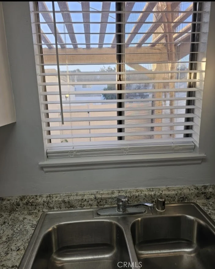 1015 Clark St, Riverside, CA 92501 photo 5