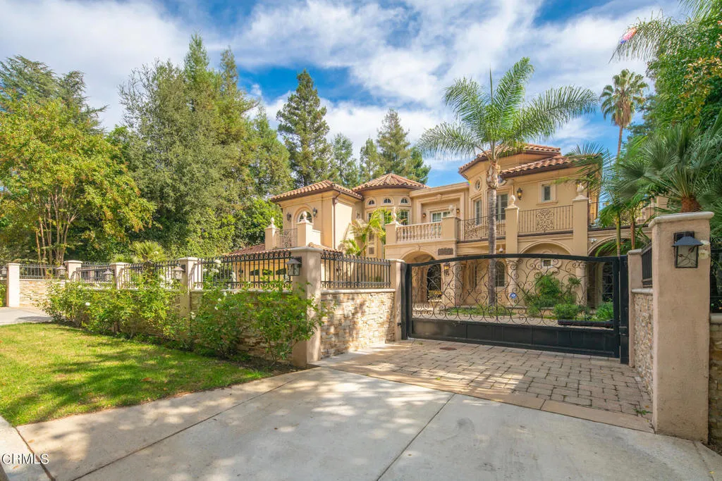 4428 Woodleigh Lane, La Canada Flintridge, CA 91011