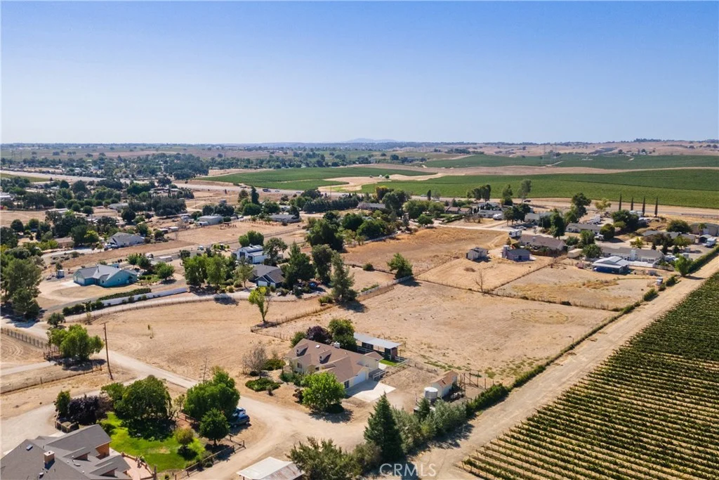 6004 Merlot Lane, Paso Robles, CA 93446