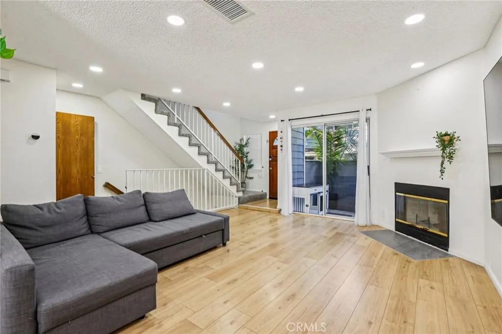 Additional image 3 of 26127 Frampton Avenue Unit E, Harbor City, CA 90710