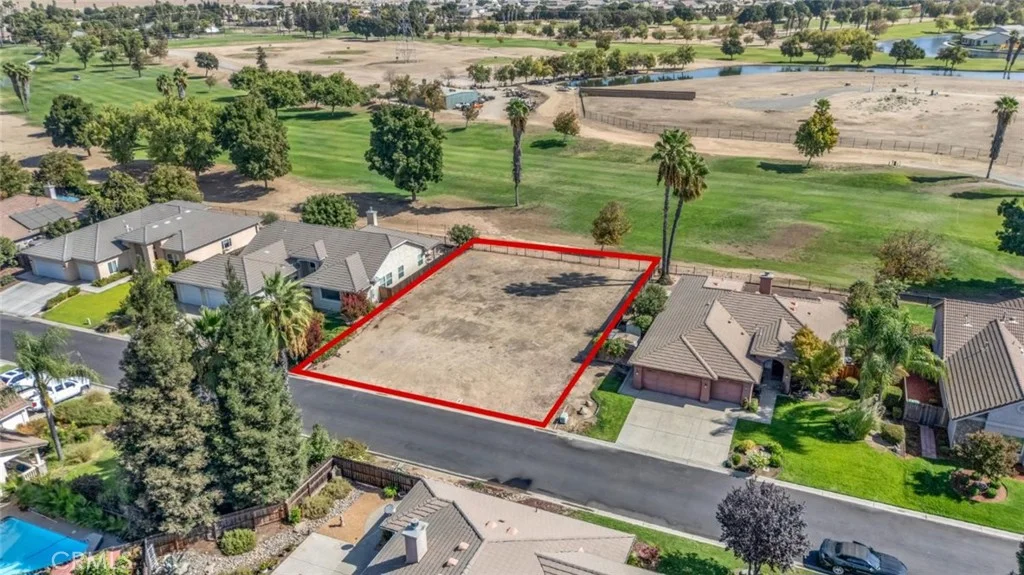 7180 Emerald St, Chowchilla, CA 93610 photo 2
