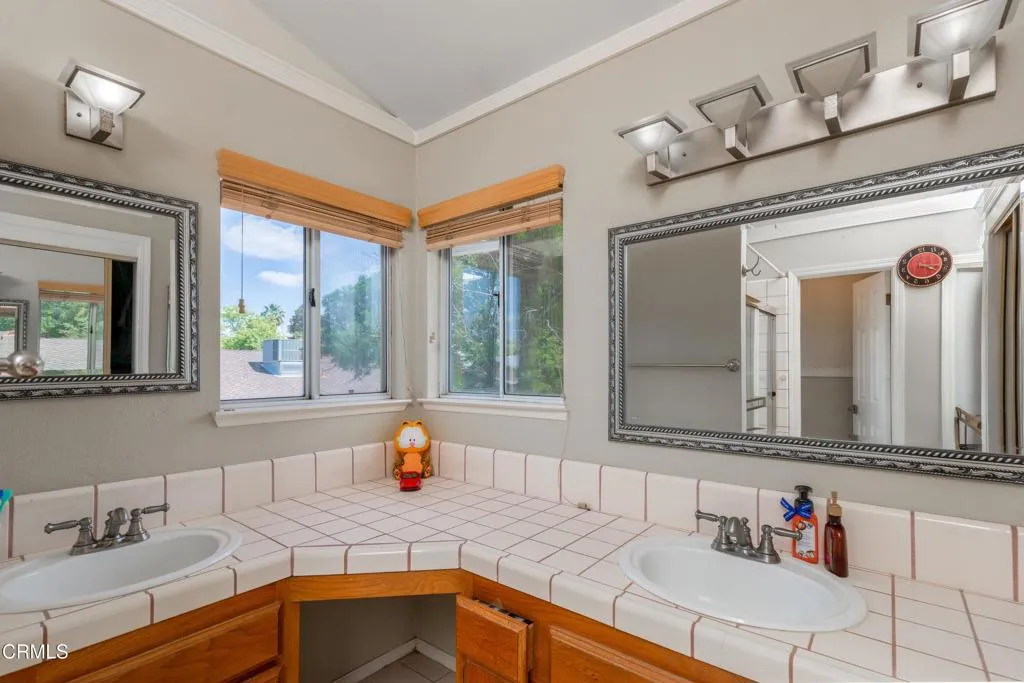 Additional image 58 of 3700 Tracey Court, Bakersfield, CA 93311