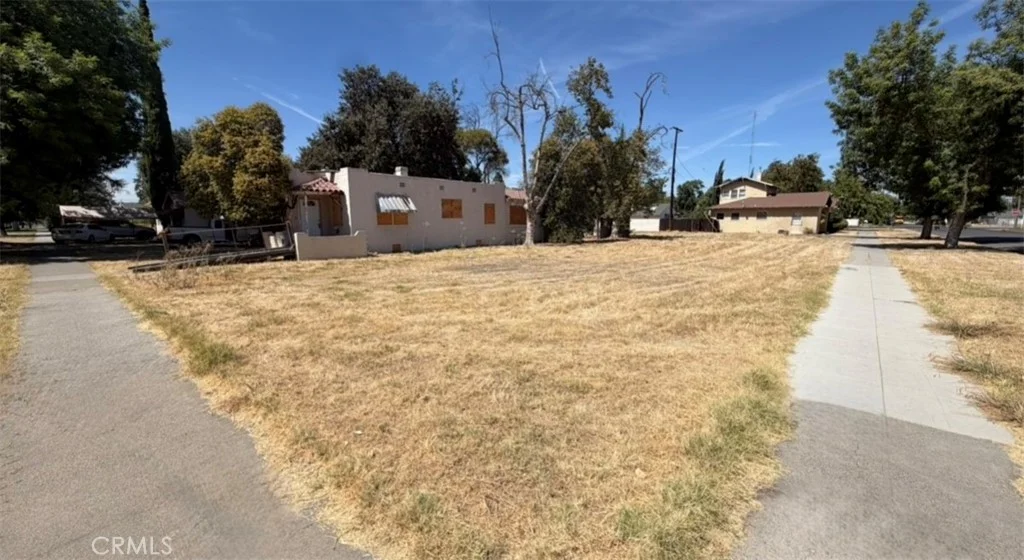 2521 K St, Merced, CA 95340