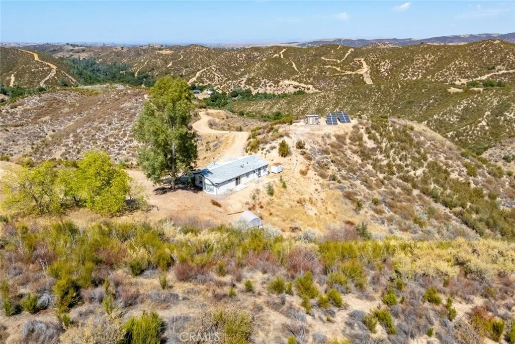 9725 Huer Huero Rd, Creston, CA 93432