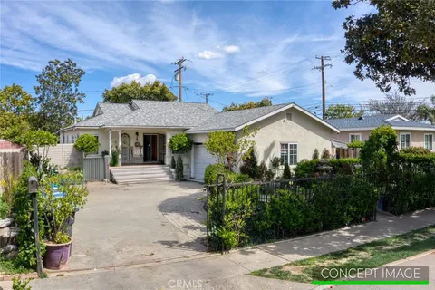 2005 W 11th Street, Santa Ana, CA MLS: OC25065947