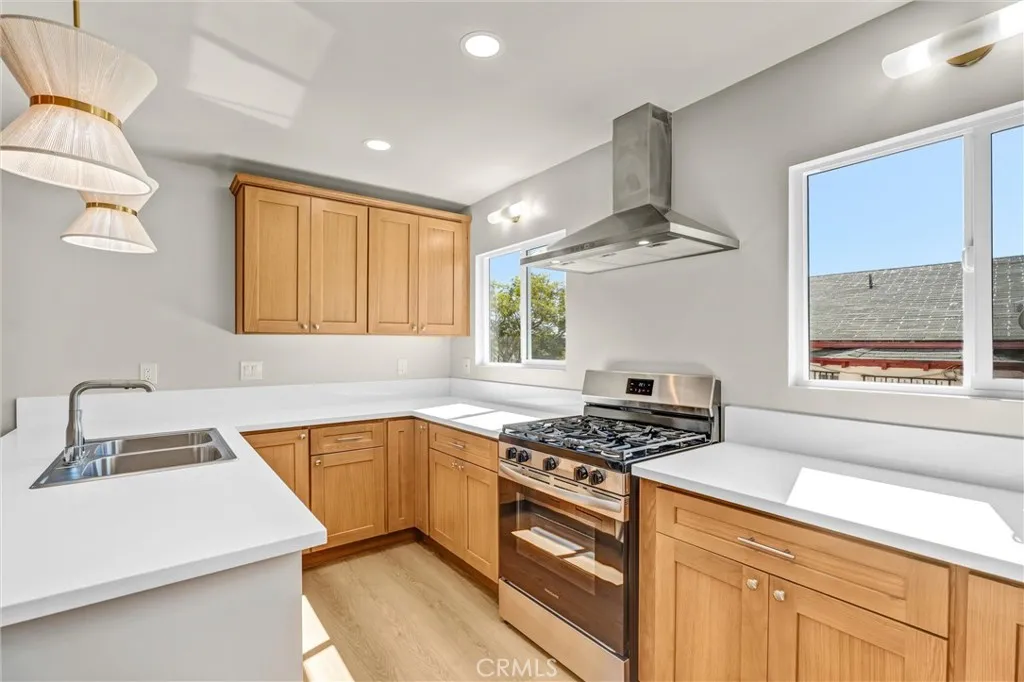 Additional image 10 of 939 White Knoll Drive, Los Angeles, CA 90012