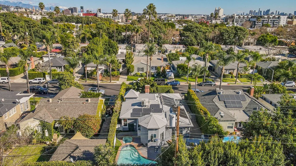 1207 Greenacre Avenue, West Hollywood, CA 90046