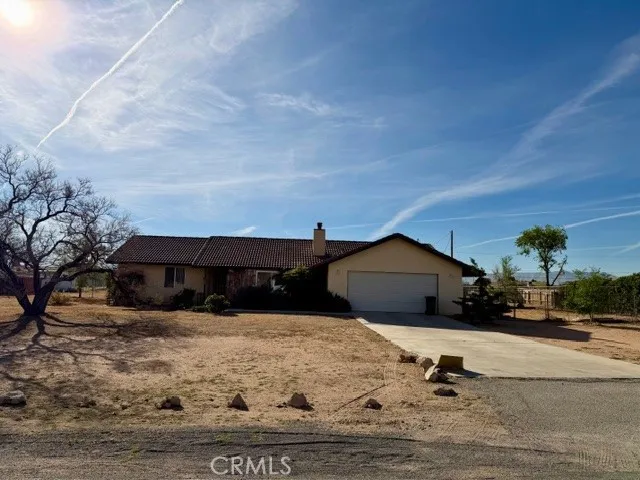 Additional image 2 of 15155 Apache Rd, Apple Valley, CA 92307