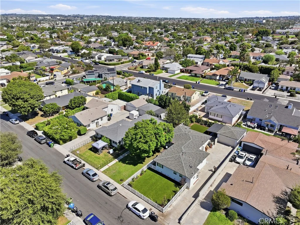 8326 Barnsley Avenue, Los Angeles, CA 90045