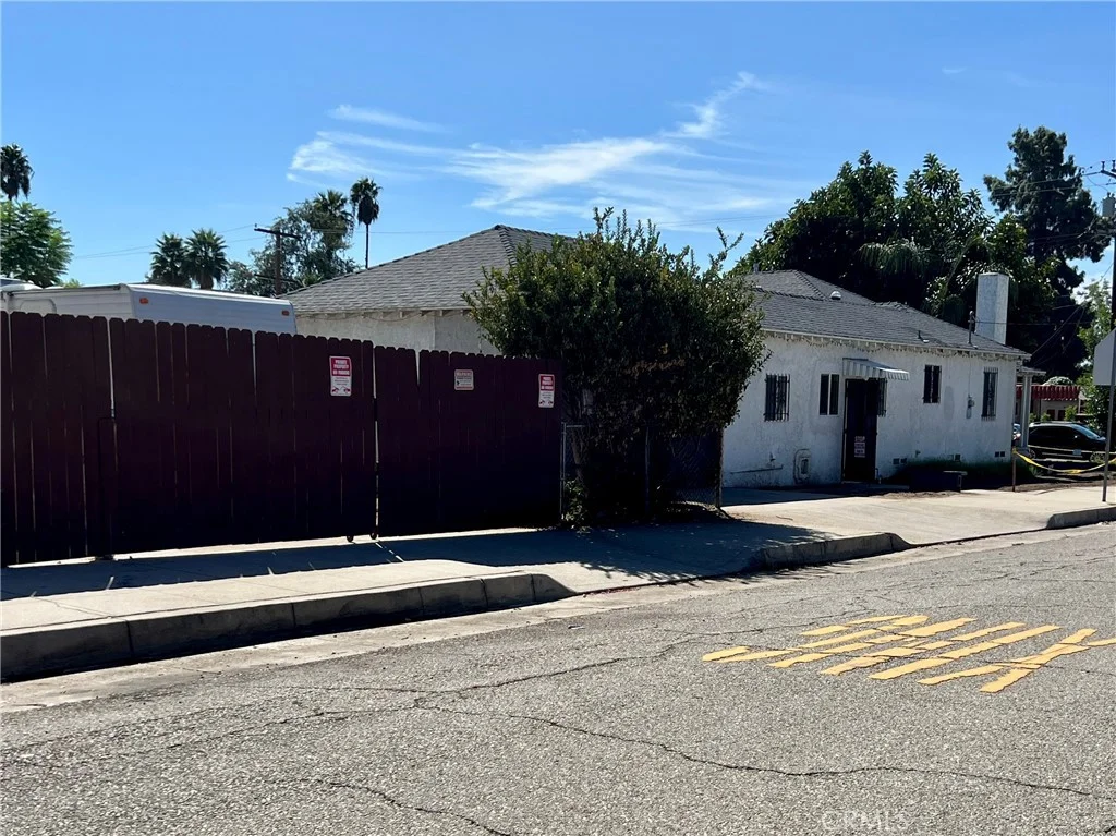 582 25Th St, San Bernardino, CA 92405