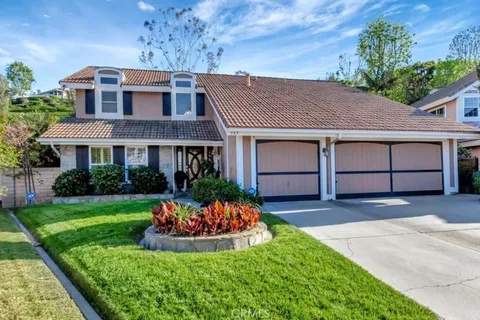 595 S Avenida Faro, Anaheim Hills, CA 92807 - MLS#: PW25073696