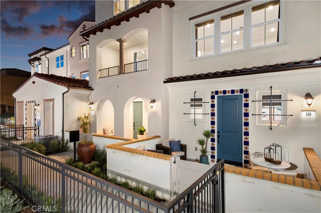 548 Gregory Way, Glendora, CA 91740