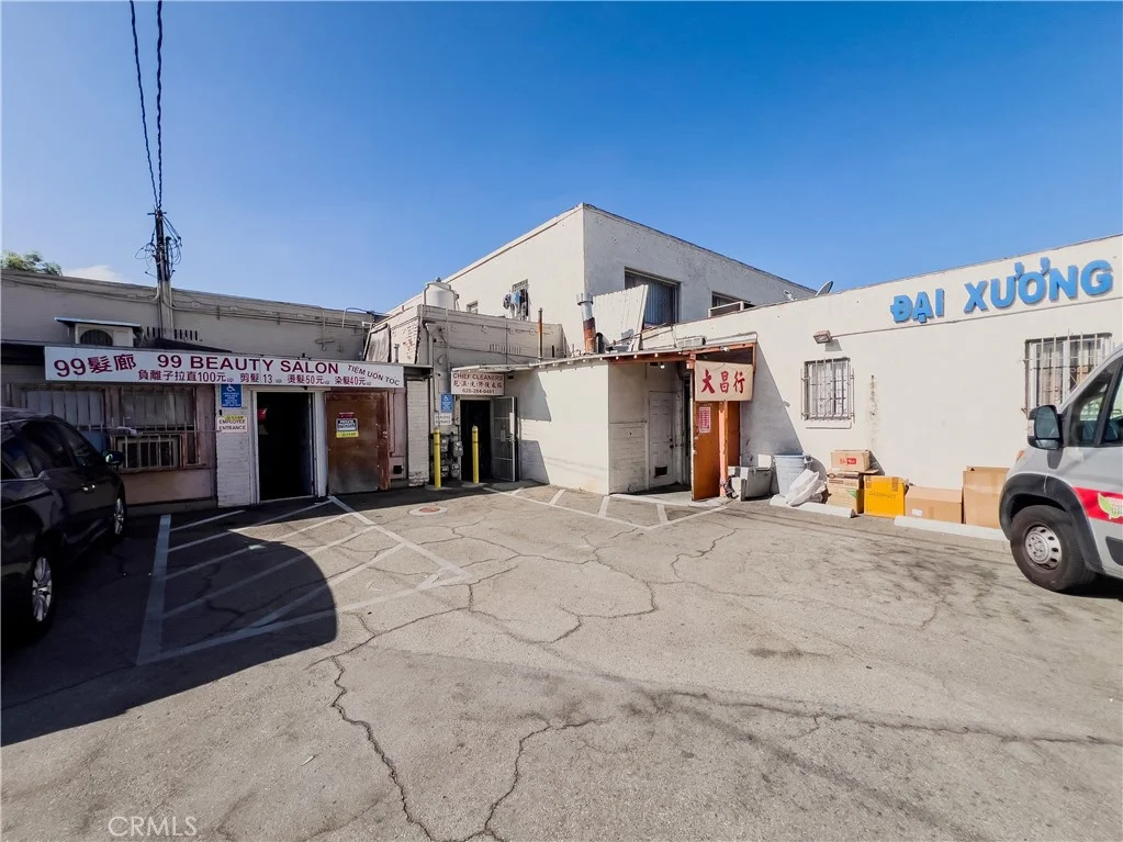 925 W Valley Blvd., Alhambra, CA 91801