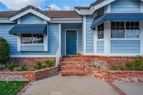 22055 San Joaquin Drive W, Canyon Lake, CA MLS: SW25046007