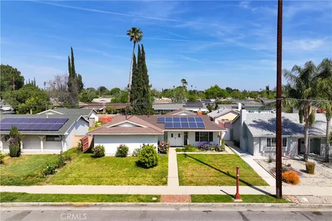 7948 Fallbrook Ave, West Hills, CA MLS: GD25098079