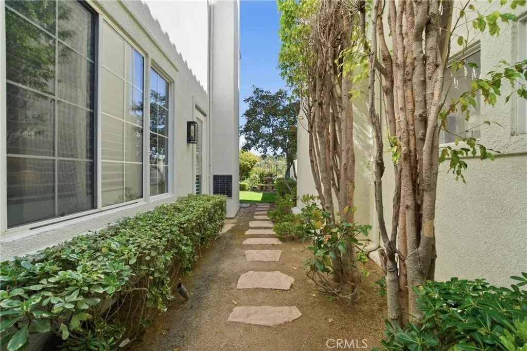 Additional image 60 of 24813 Calle Cedro, Calabasas, CA 91302