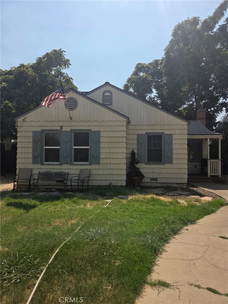 52 W 25th St, Merced, CA 95340