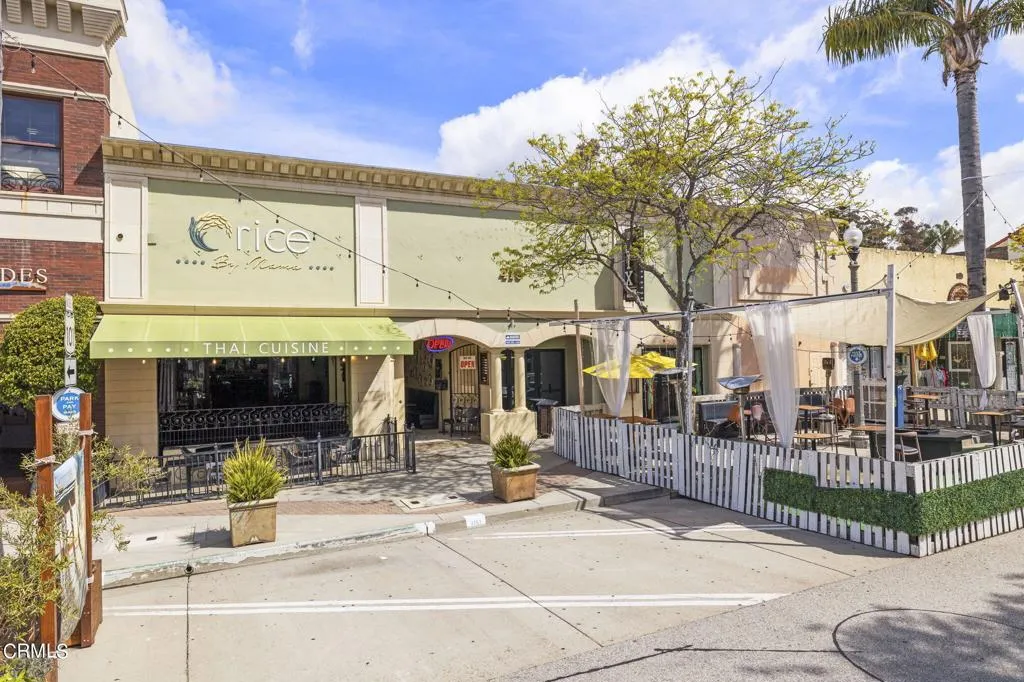 419 E Main St  