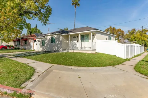 8002 Hazeltine Avenue, Panorama City, CA 91402 - MLS#: GD25060489