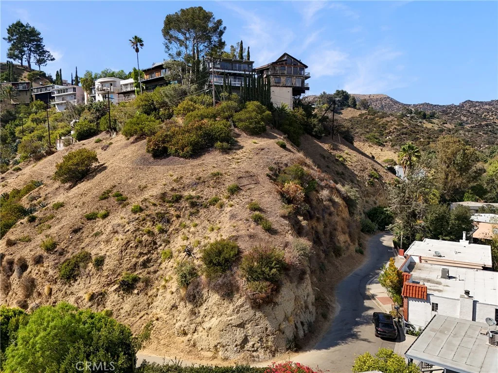 Bronholly Drive, Los Angeles, CA 90068