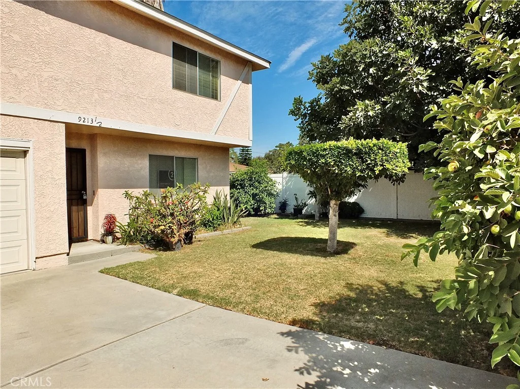 9213 Cedar St, Bellflower, CA 90706