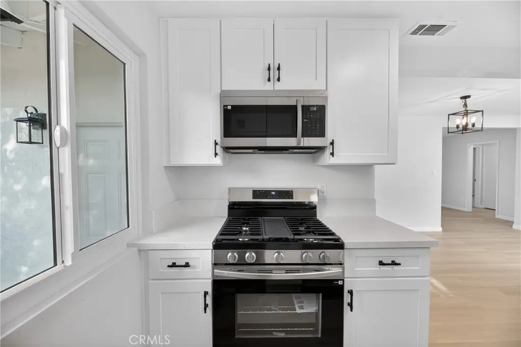 Additional image 11 of 531 S Thompson Street, Hemet, CA 92543