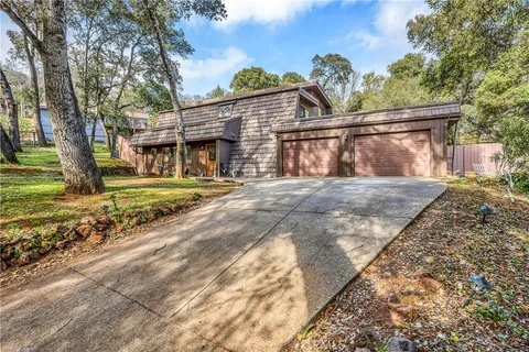7980 Buckingham Court, Kelseyville, CA MLS: LC25058879