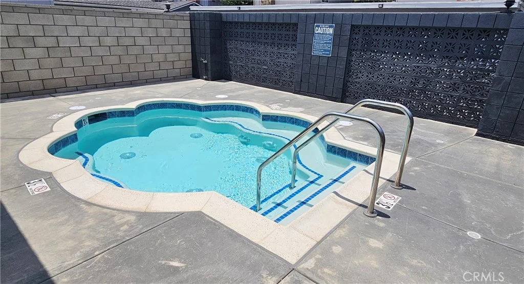 1151 E 1st St, Tustin, CA 92780