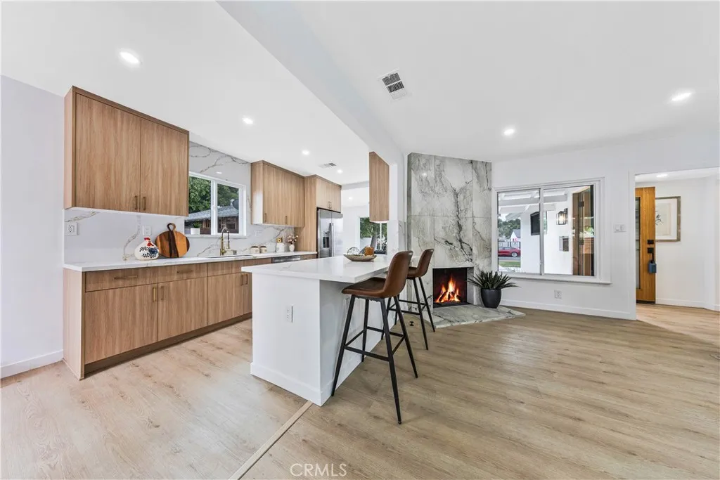 Additional image 80 of 13907 Wyandotte St, Van Nuys, CA 91405