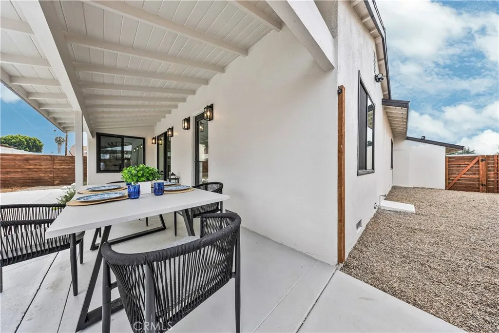 Additional image 131 of 13907 Wyandotte St, Van Nuys, CA 91405