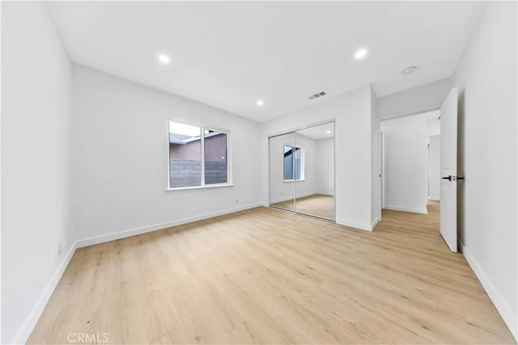 Additional image 23 of 13907 Wyandotte St, Van Nuys, CA 91405