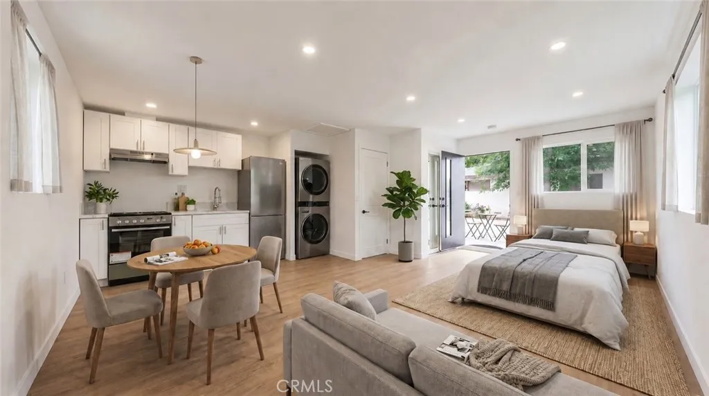 Additional image 4 of 13907 Wyandotte St, Van Nuys, CA 91405