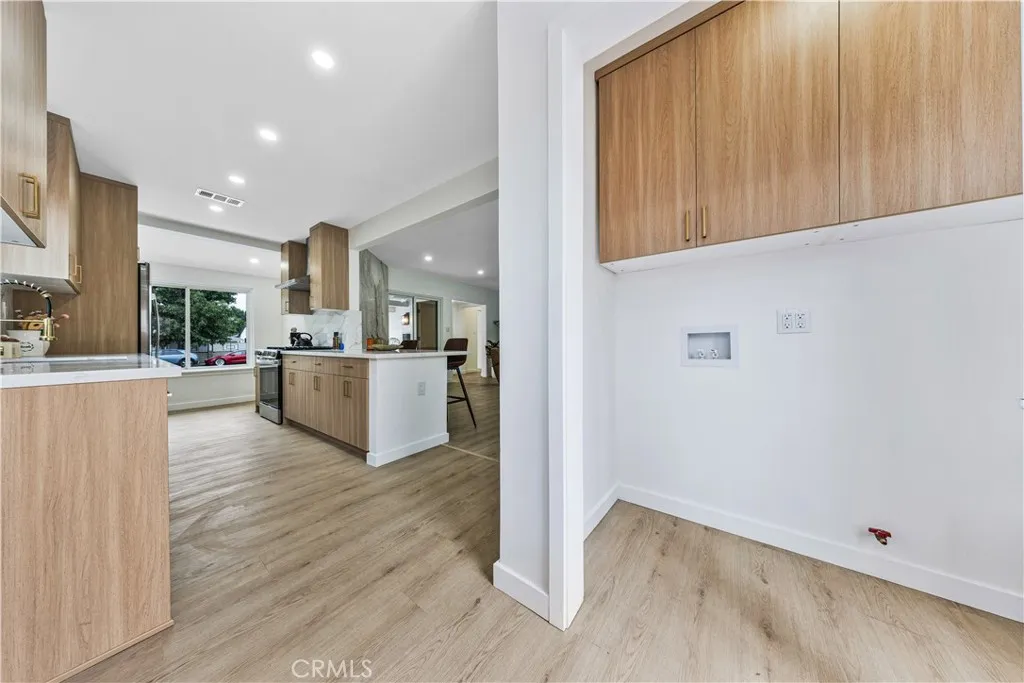 Additional image 121 of 13907 Wyandotte St, Van Nuys, CA 91405