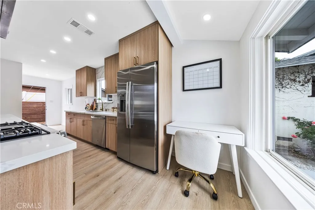 Additional image 59 of 13907 Wyandotte St, Van Nuys, CA 91405