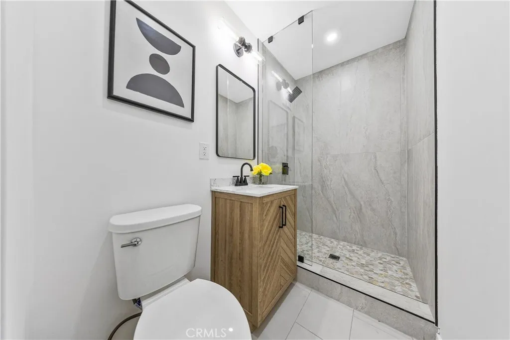 Additional image 97 of 13907 Wyandotte St, Van Nuys, CA 91405