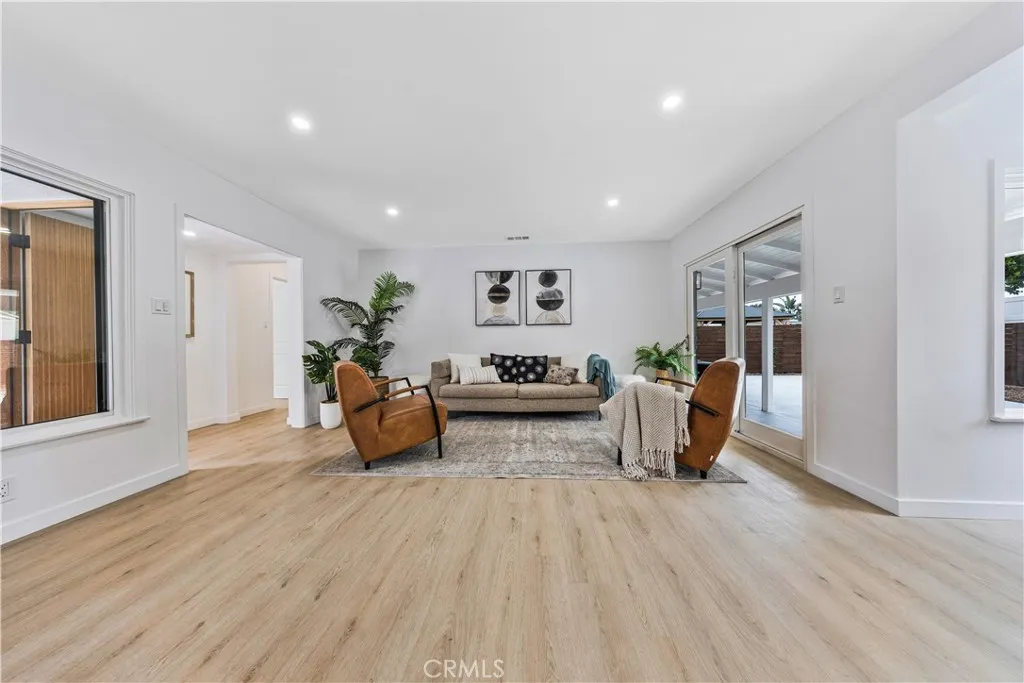 Additional image 56 of 13907 Wyandotte St, Van Nuys, CA 91405