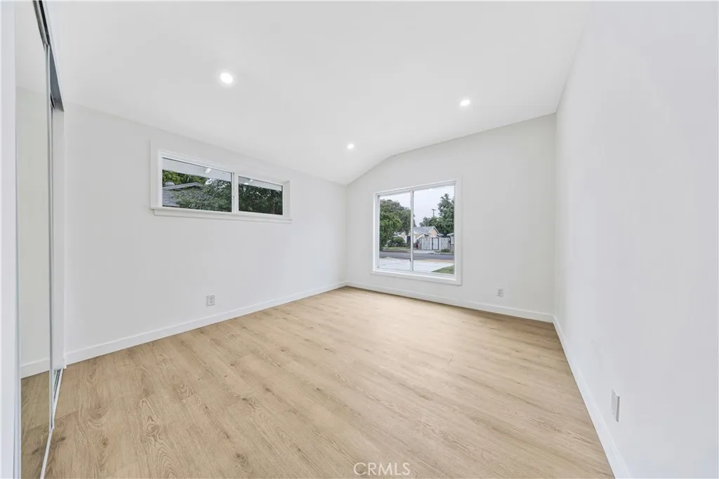 Additional image 85 of 13907 Wyandotte St, Van Nuys, CA 91405