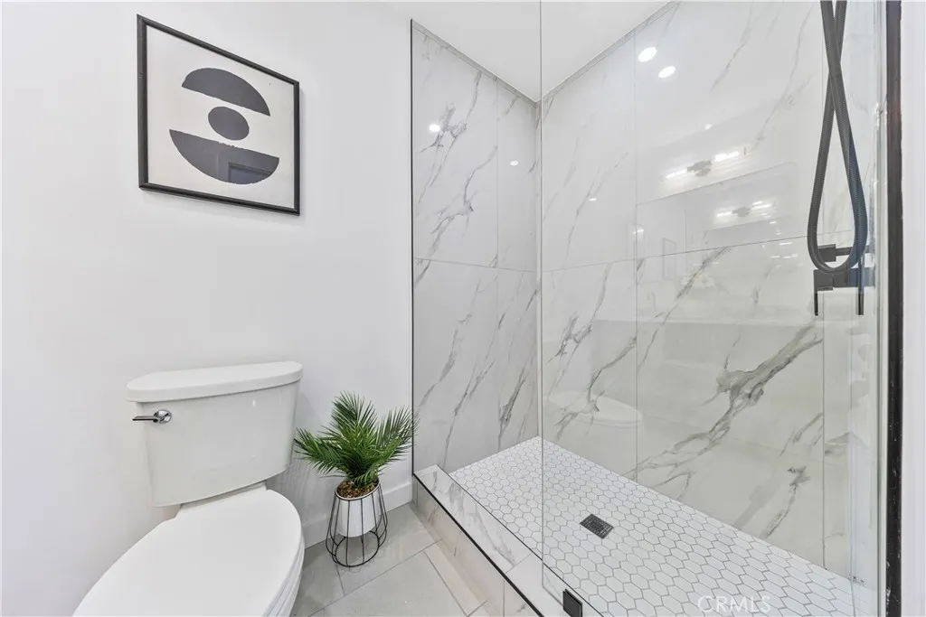 Additional image 98 of 13907 Wyandotte St, Van Nuys, CA 91405