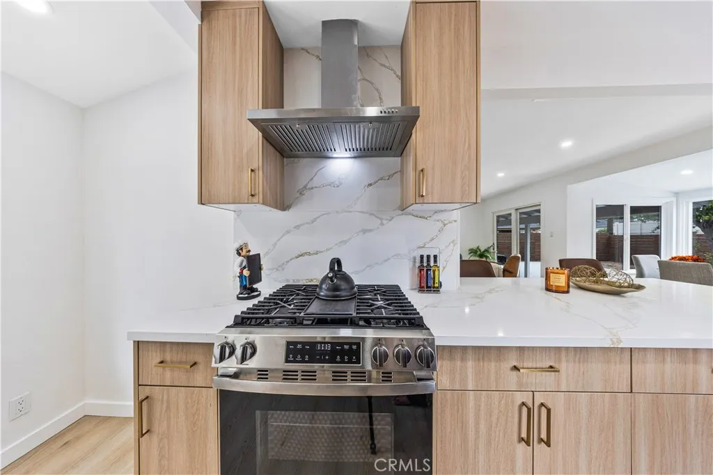 Additional image 45 of 13907 Wyandotte St, Van Nuys, CA 91405