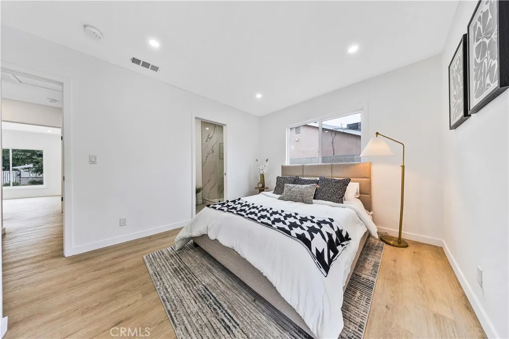 Additional image 27 of 13907 Wyandotte St, Van Nuys, CA 91405