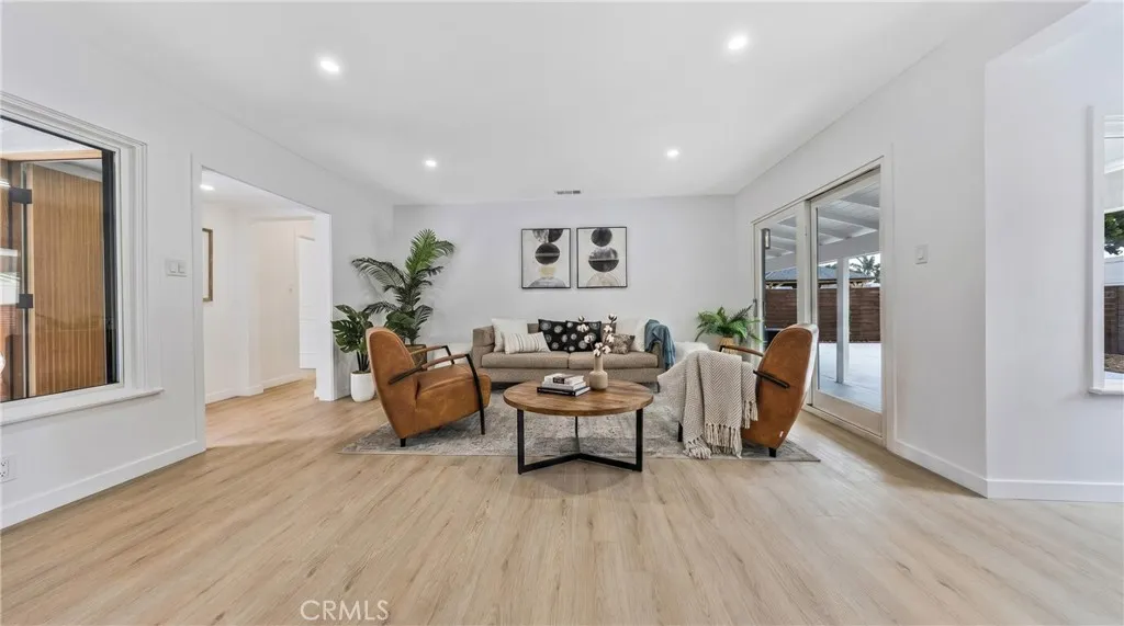 Additional image 55 of 13907 Wyandotte St, Van Nuys, CA 91405
