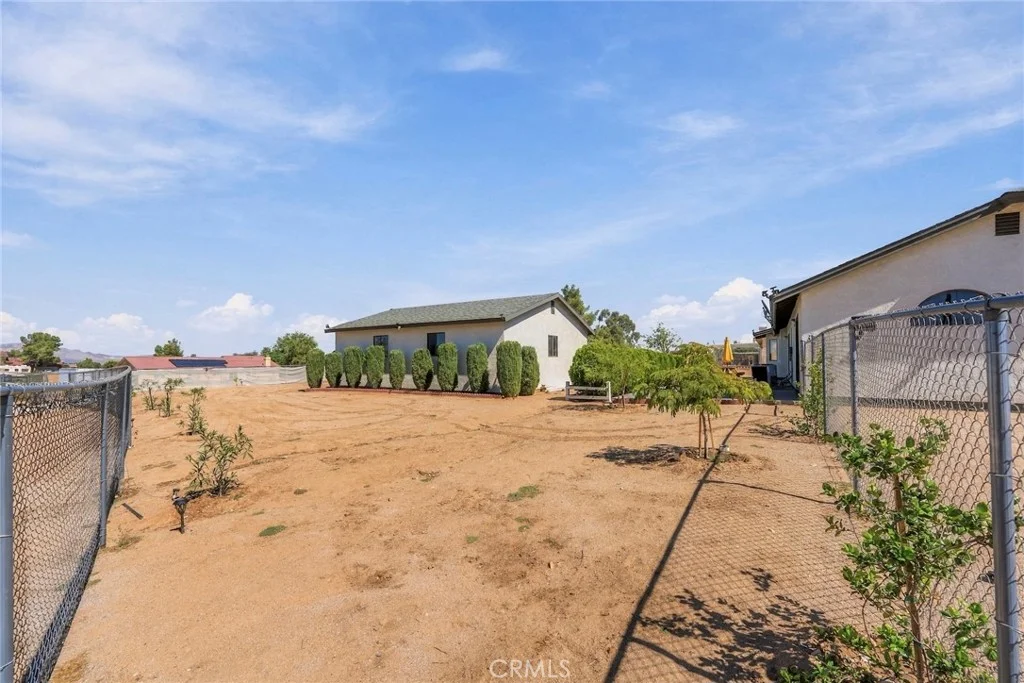 16180 Westland Dr, Victorville, CA 92395