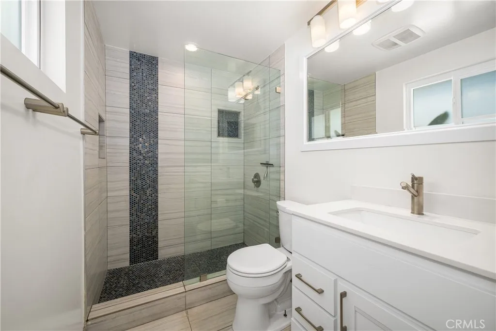 Additional image 61 of 7925 E Ring Street, Long Beach, CA 90808