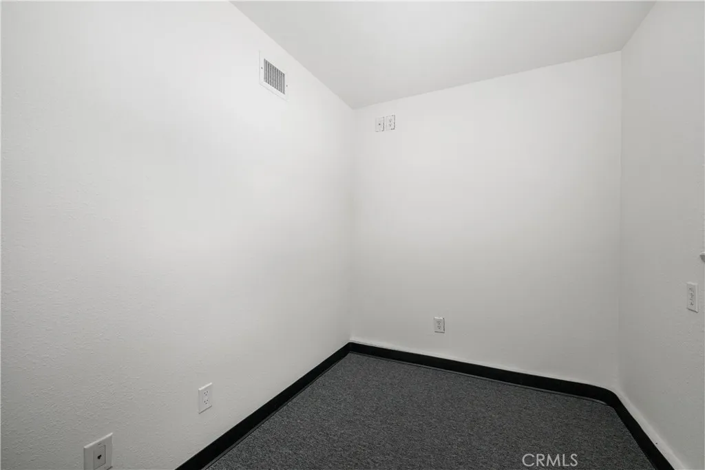Additional image 33 of 7925 E Ring Street, Long Beach, CA 90808